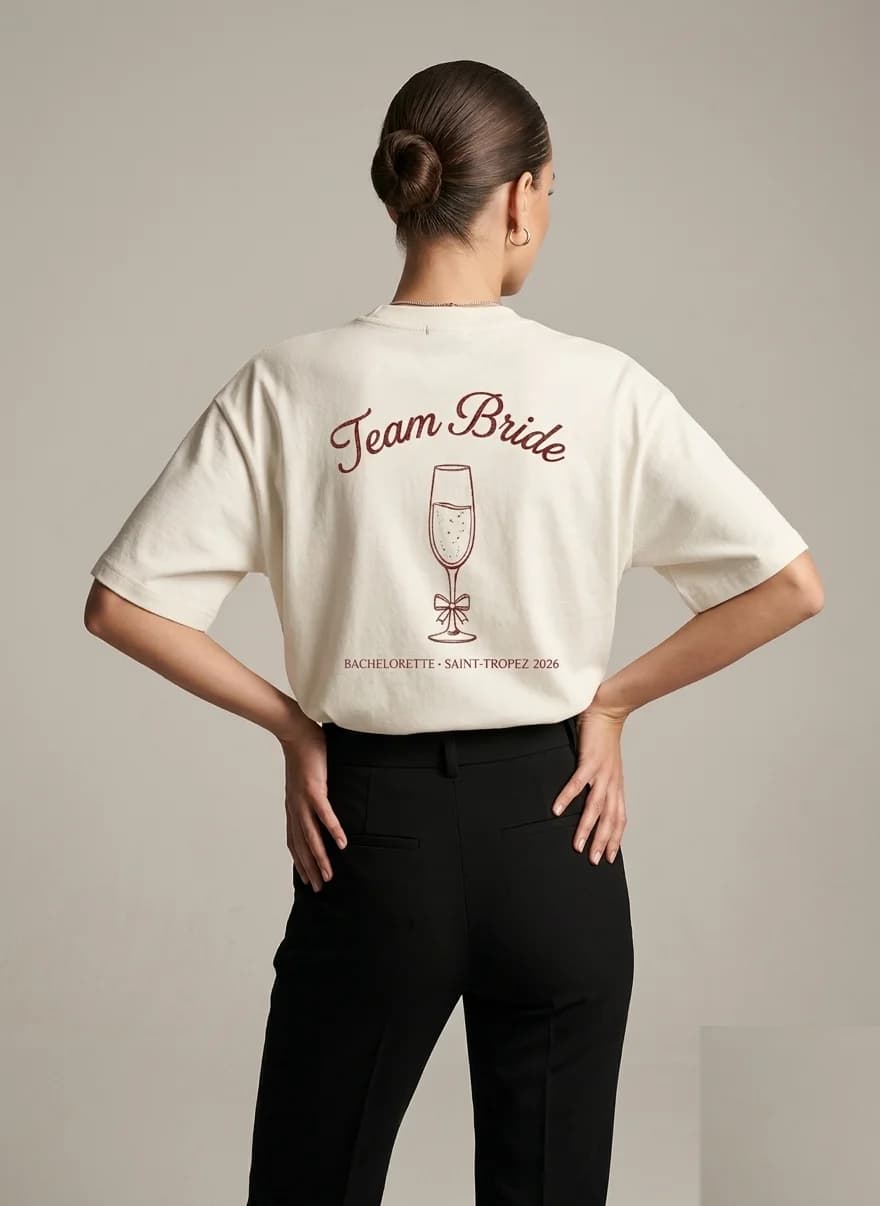 Sweat brodé personnalisé, variante t-shirt : Team Bride brodé au dos