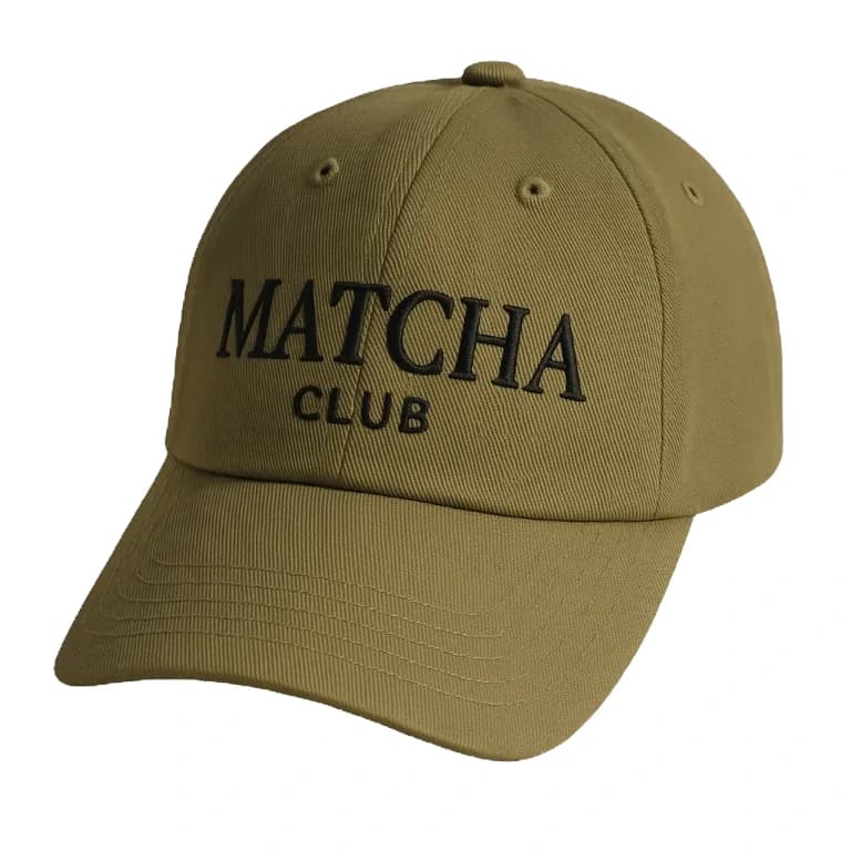 Broderie personnalisée sur casquette kaki : Matcha Club en 3D puff
